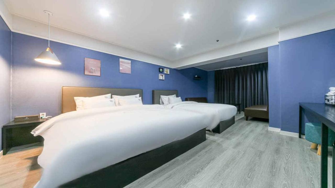 The Way Hotel Changwon Esterno foto